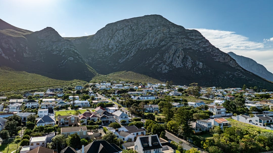 4 Bedroom Property for Sale in Voelklip Western Cape